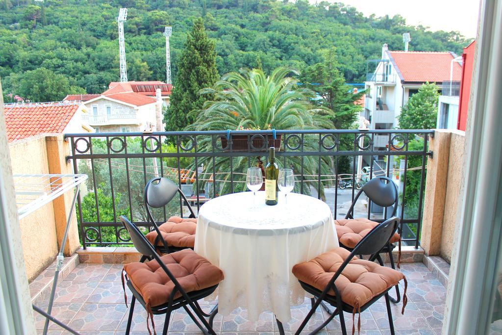 Apartments Djedovic Petrovac Extérieur photo